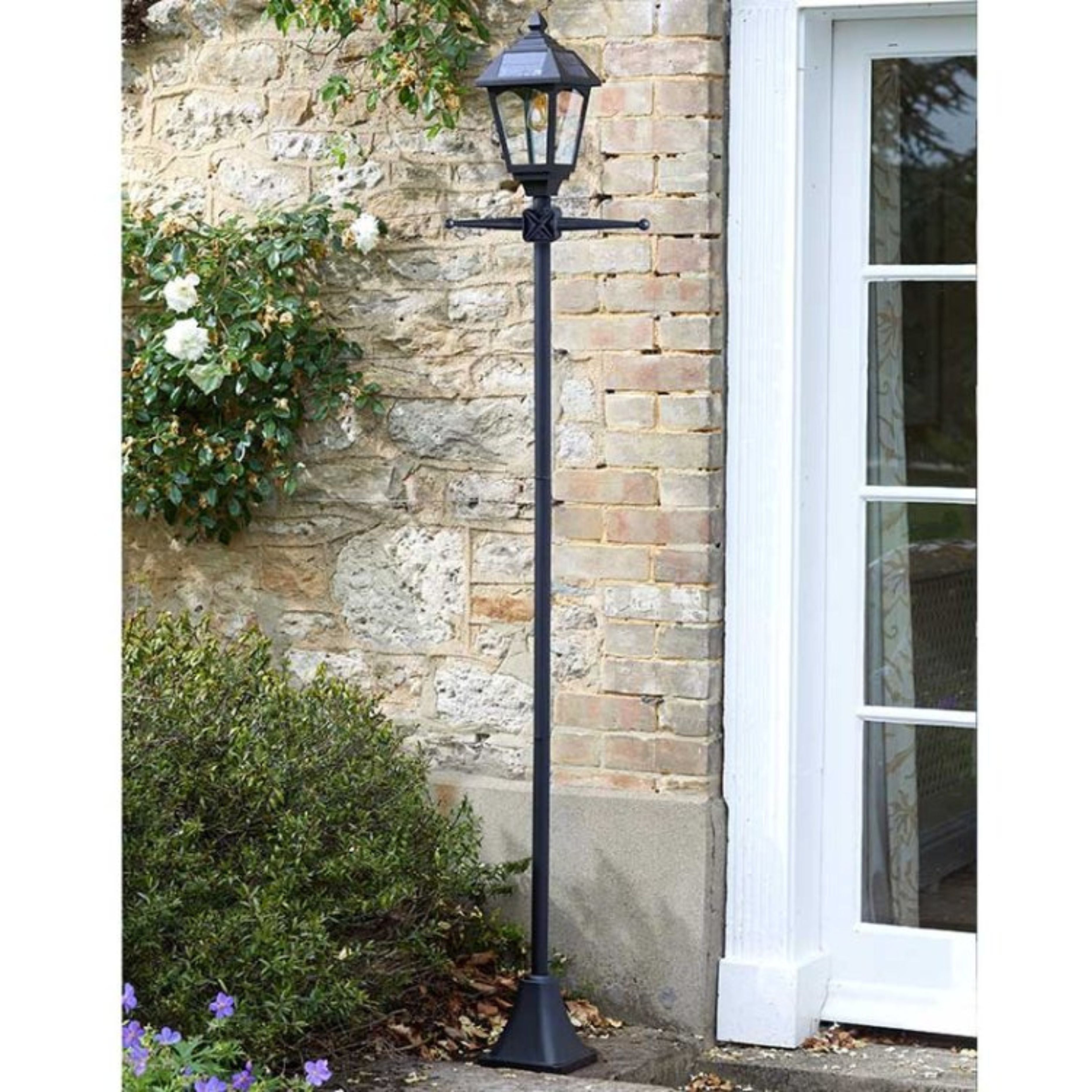 Victoriana 365 Solar Lamp Post