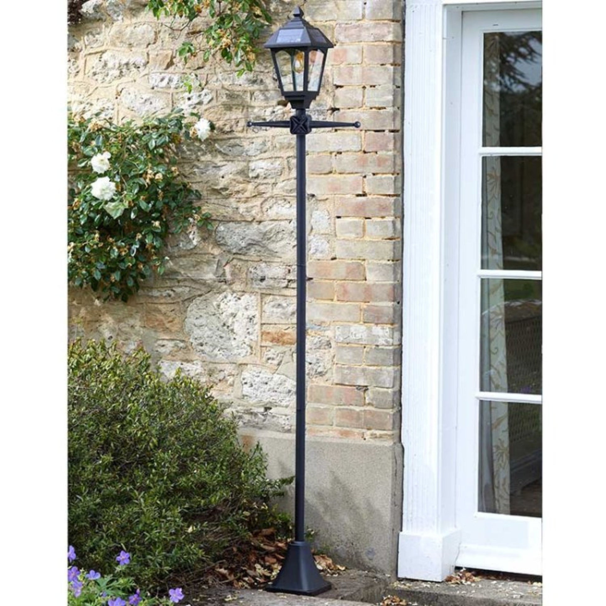 Victoriana 365 Solar Lamp Post