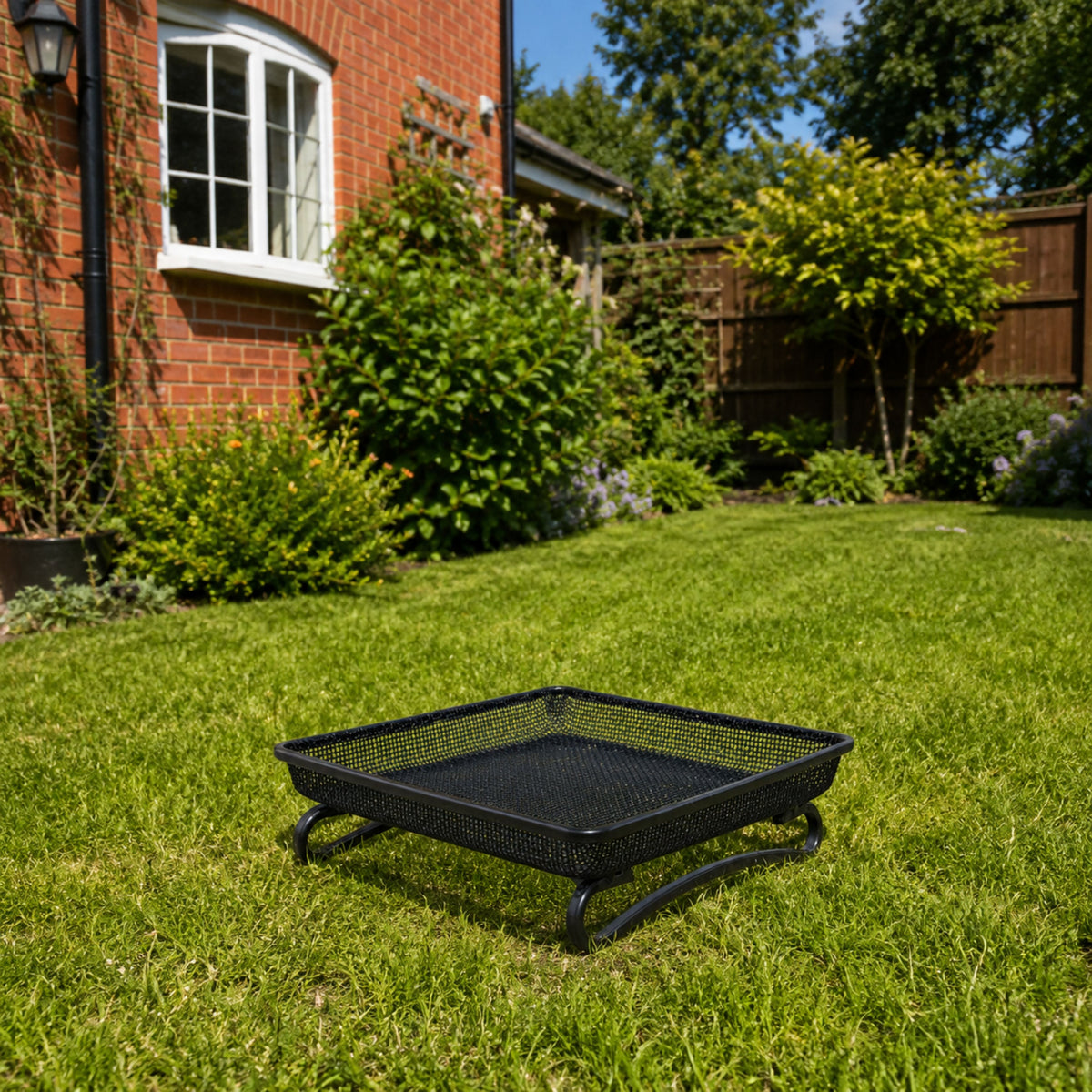 Henry Bell Essential Ground Feeder – Wild Bird Feeding Tray