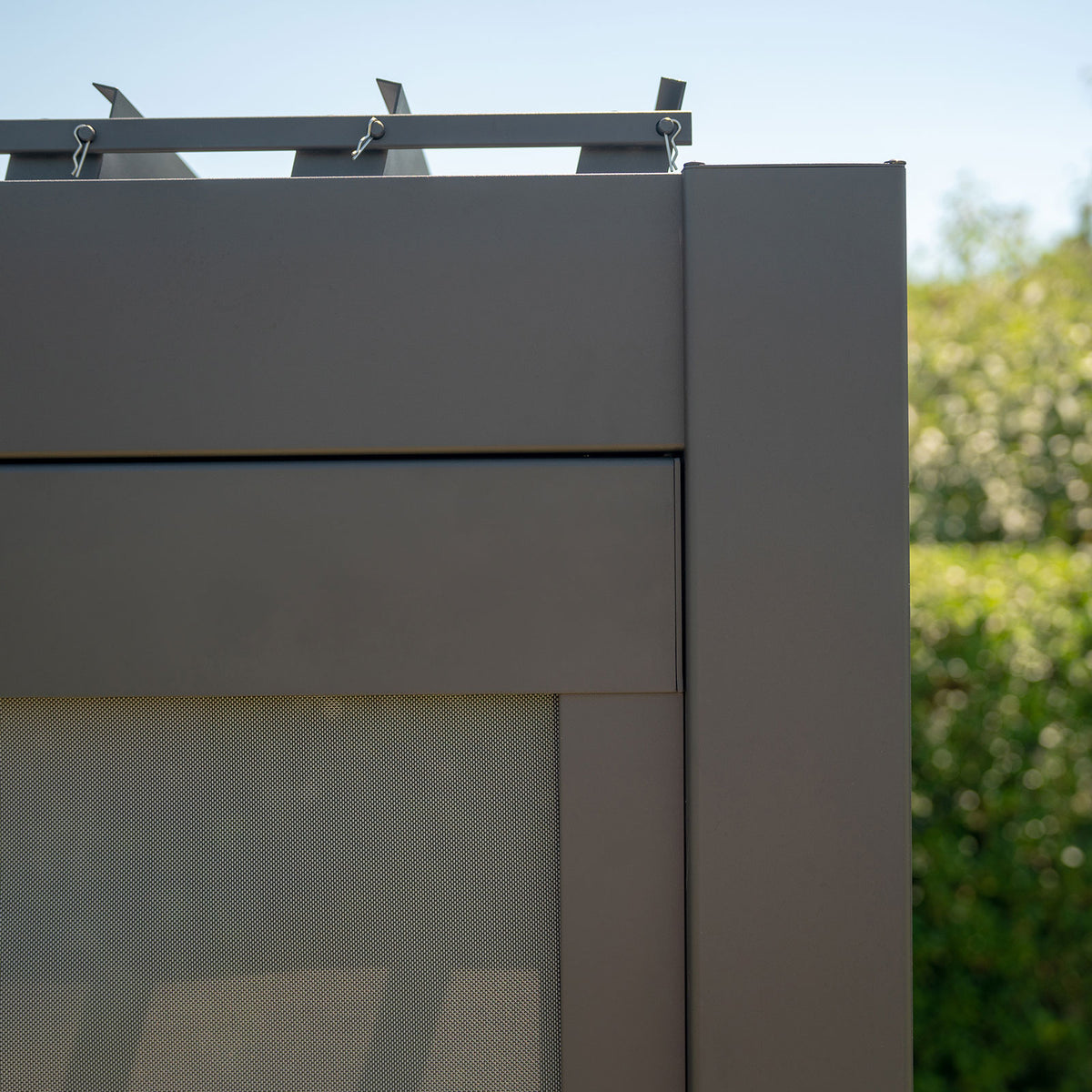ENJOi Leo Pull Down Privacy Screen Anthracite Grey - 3.6m